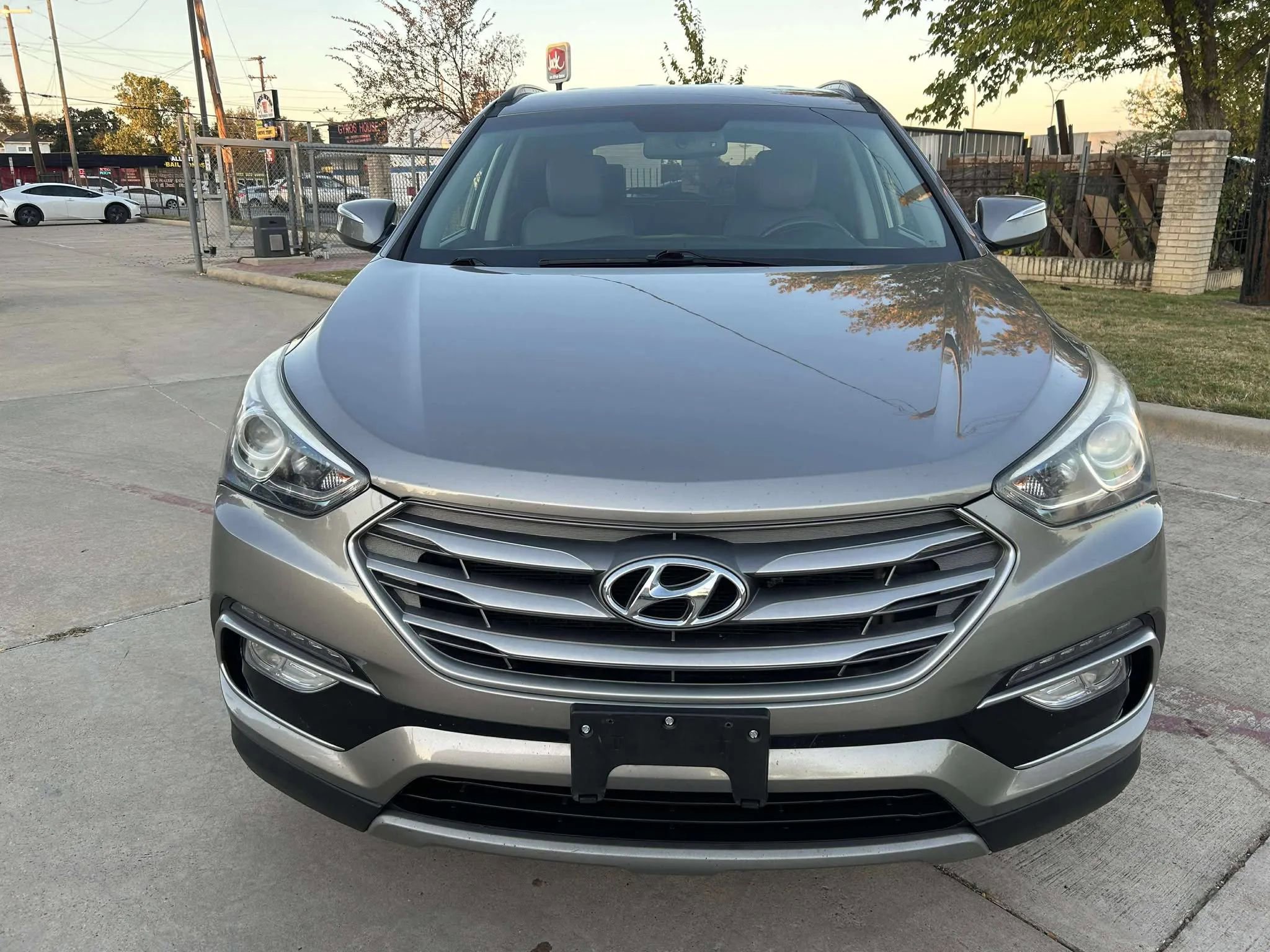 Used 2017 Hyundai Santa Fe Sport FWD image 6