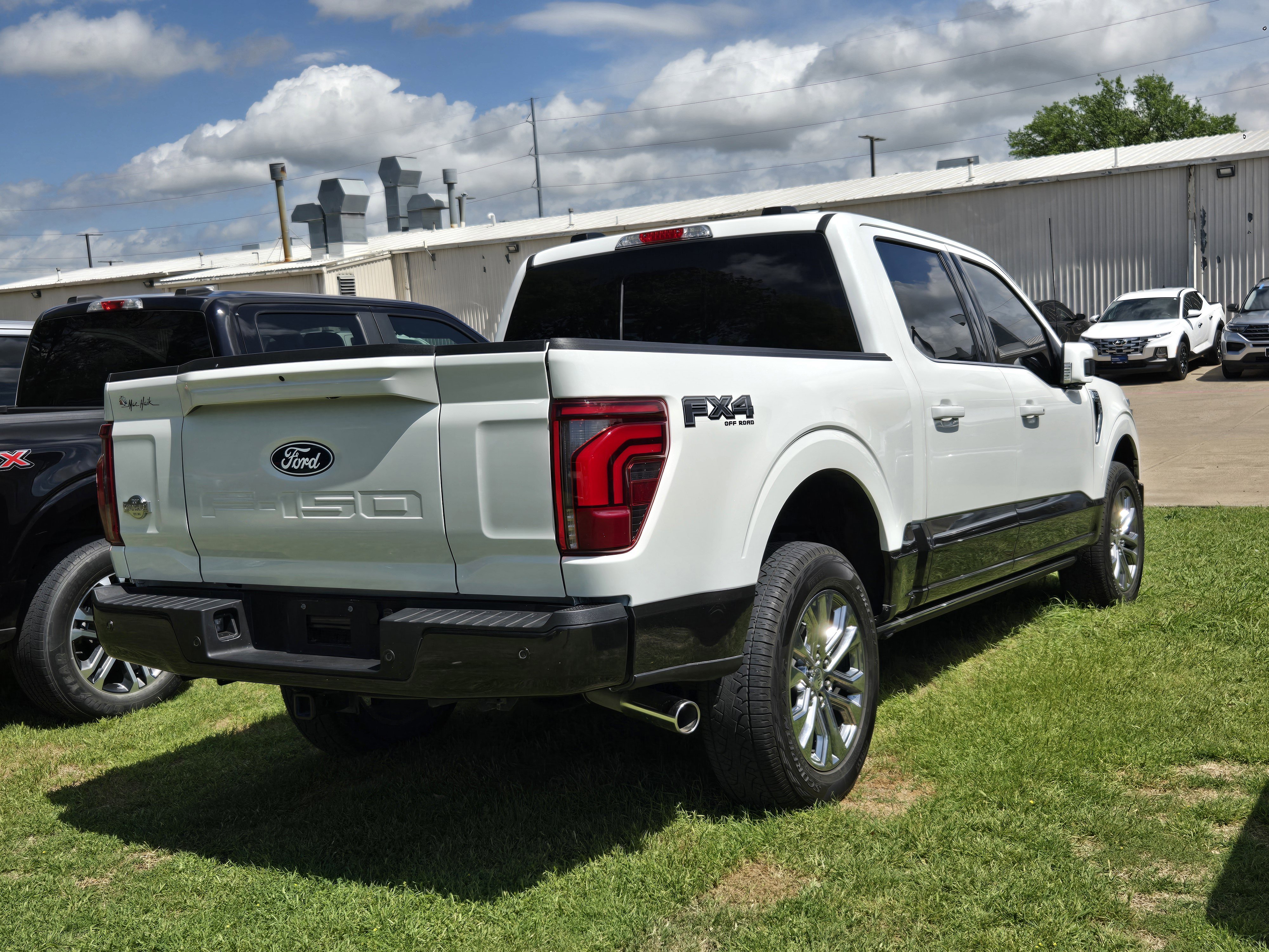 Used 2024 Ford F150 King Ranch w/ FX4 Off-Road Package image 4