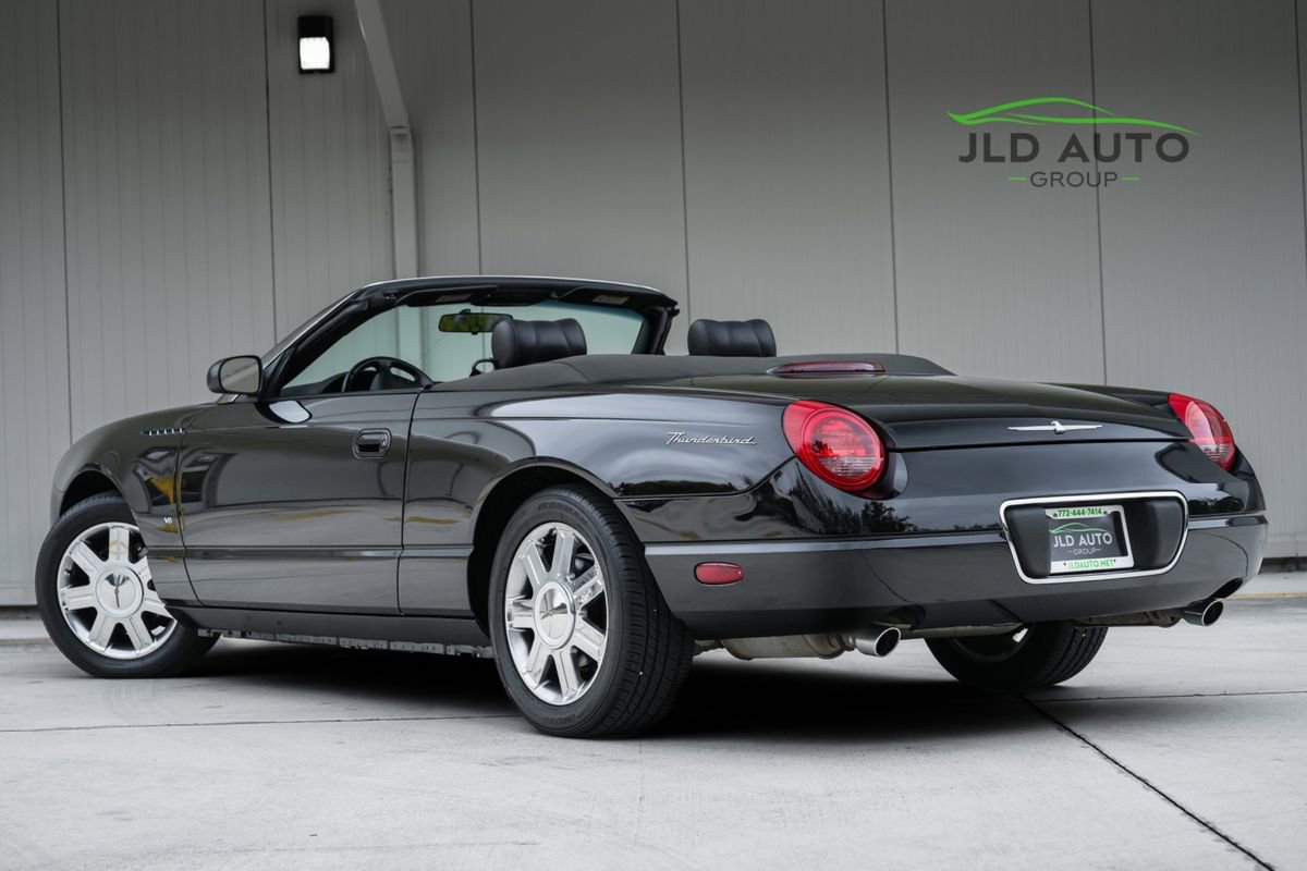 Used 2004 Ford Thunderbird Premium image 10