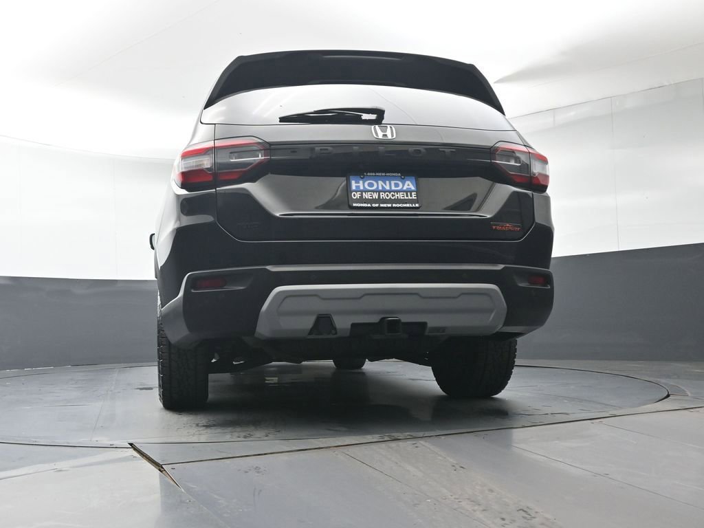 Certified 2023 Honda Pilot TrailSport image 34