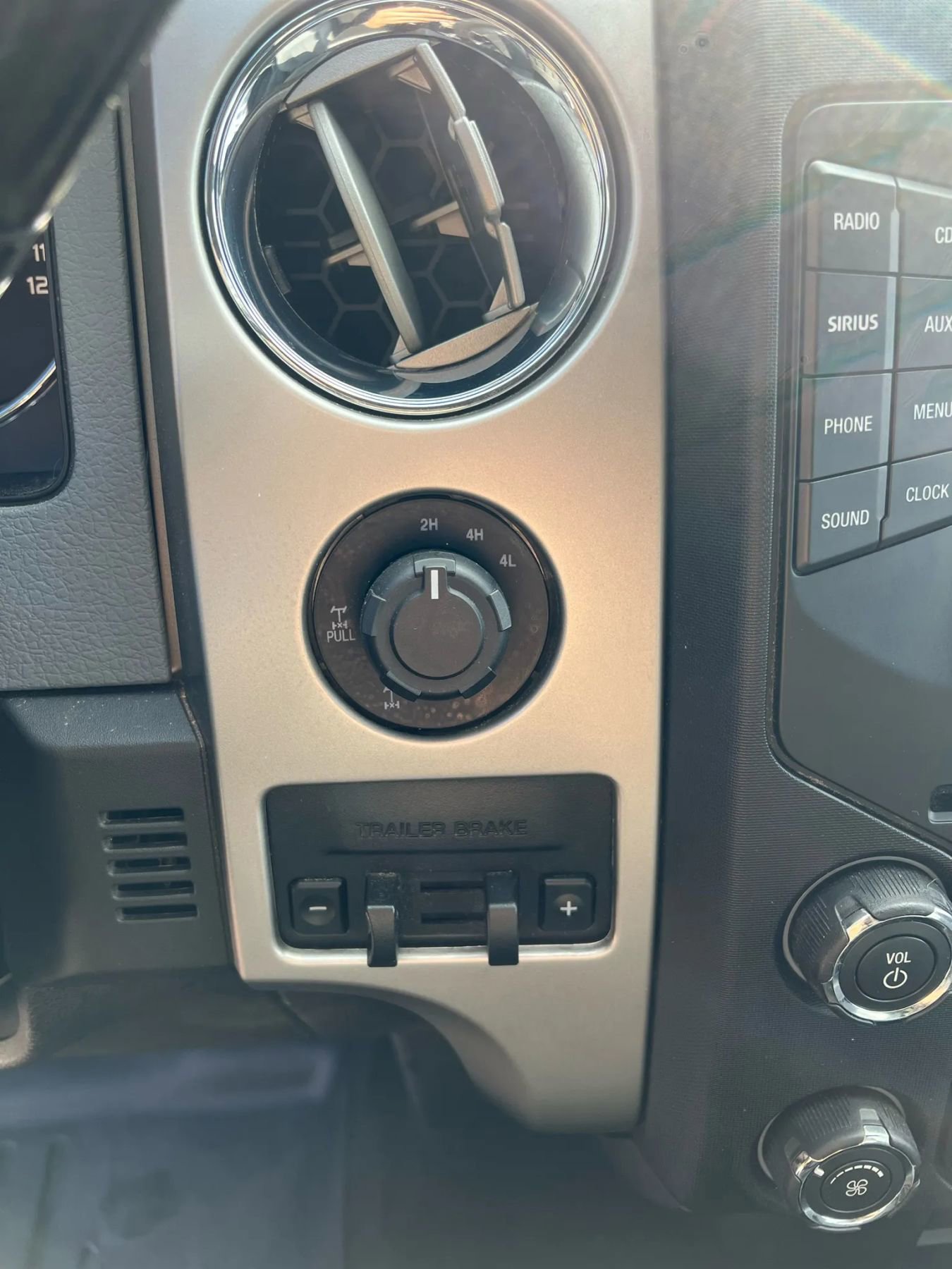 Used 2013 Ford F150 XLT w/ Luxury Equipment Group image 31