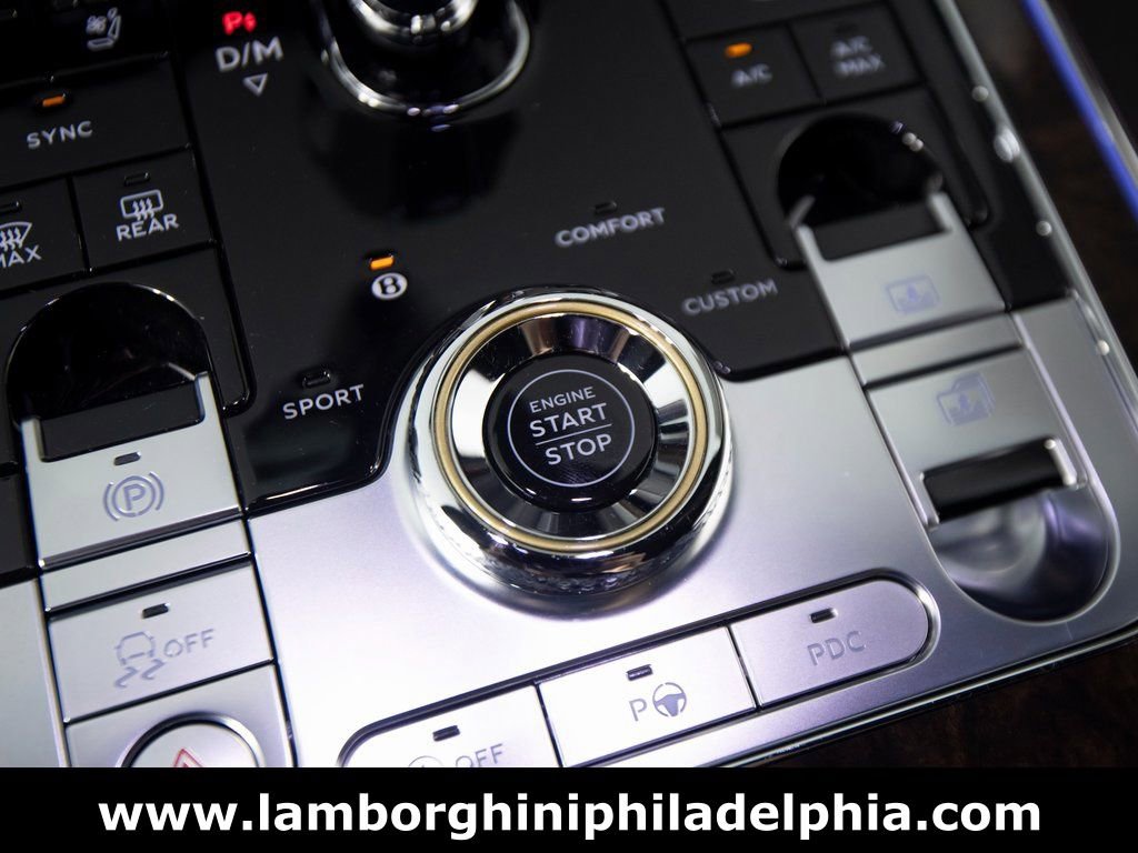 Used 2024 Bentley Flying Spur V8 image 28