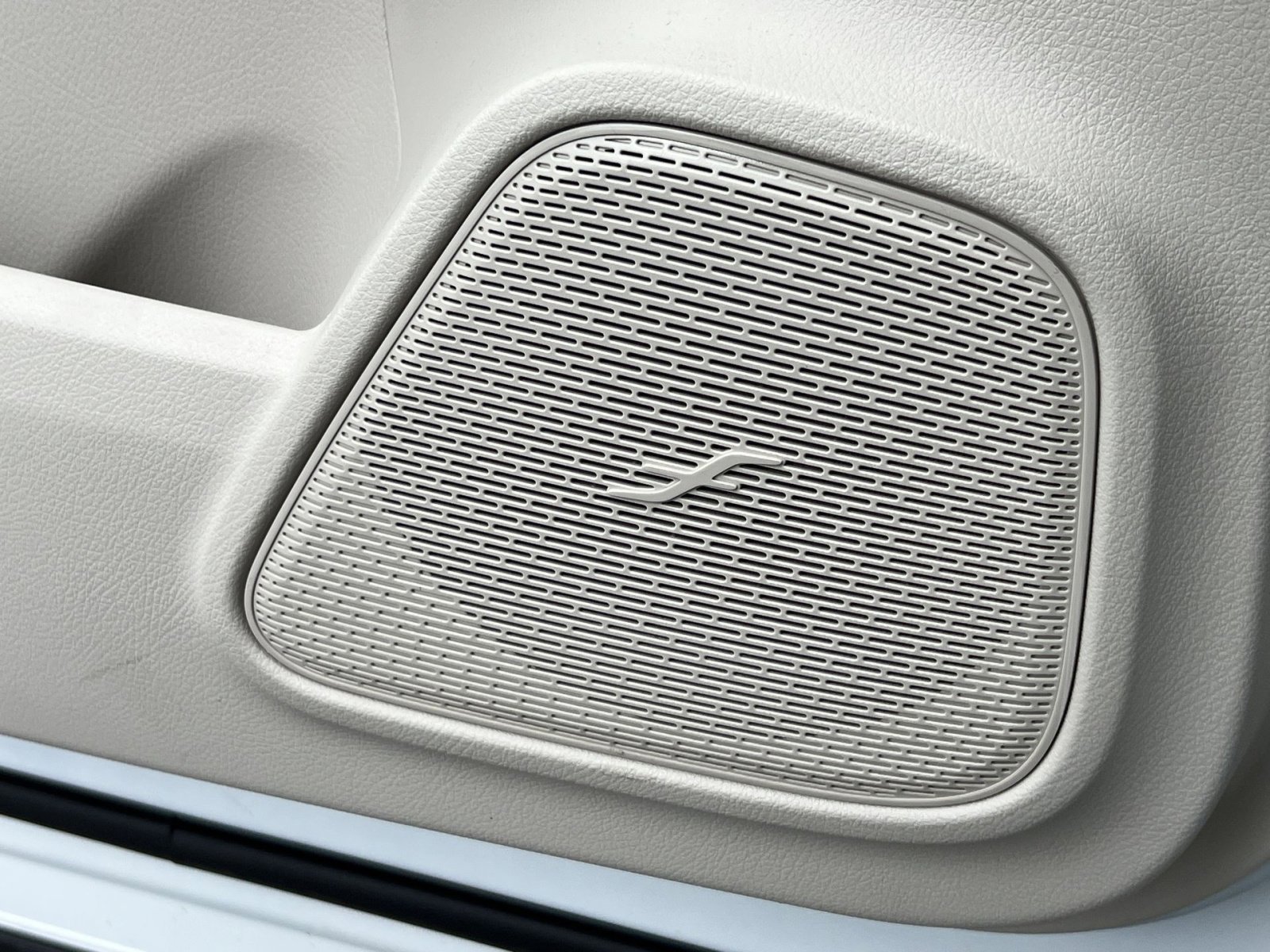 New 2026 Mercedes-Benz GLB 250 4MATIC image 41