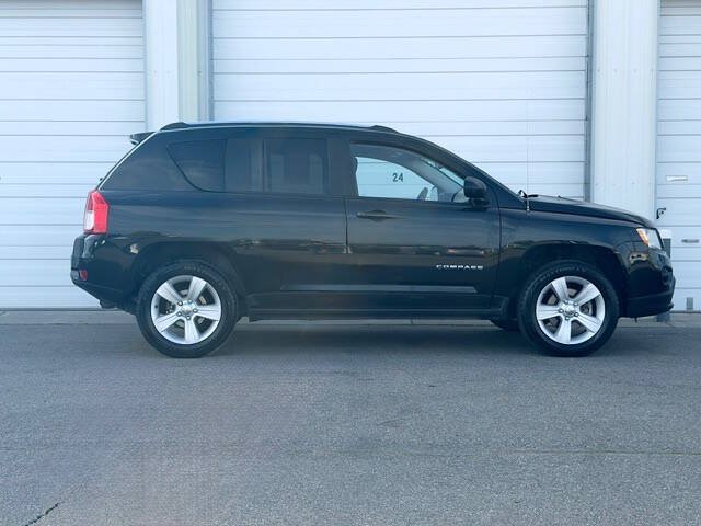 Used 2013 Jeep Compass Sport AWD/4WD image 4