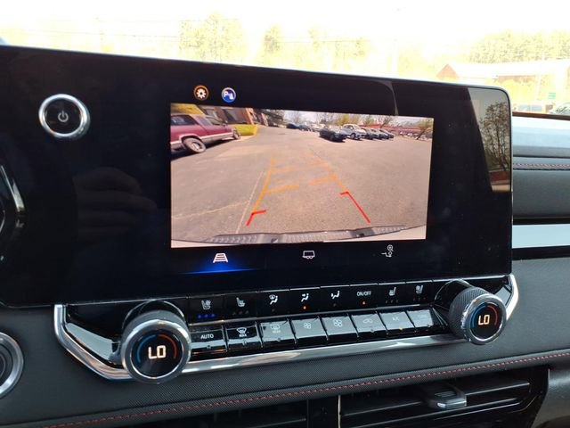Used 2024 Chevrolet Colorado Z71 w/ LPO, Dark Essentials Package image 32