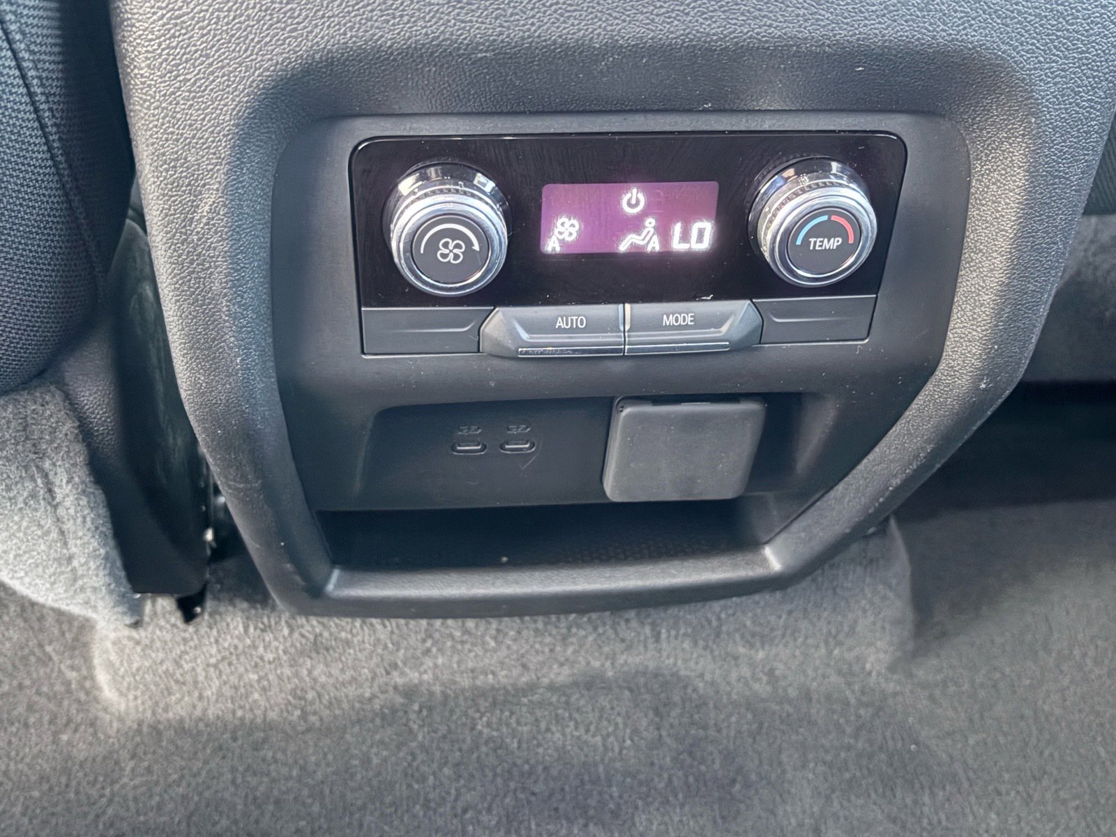 Used 2025 GMC Acadia Elevation image 11