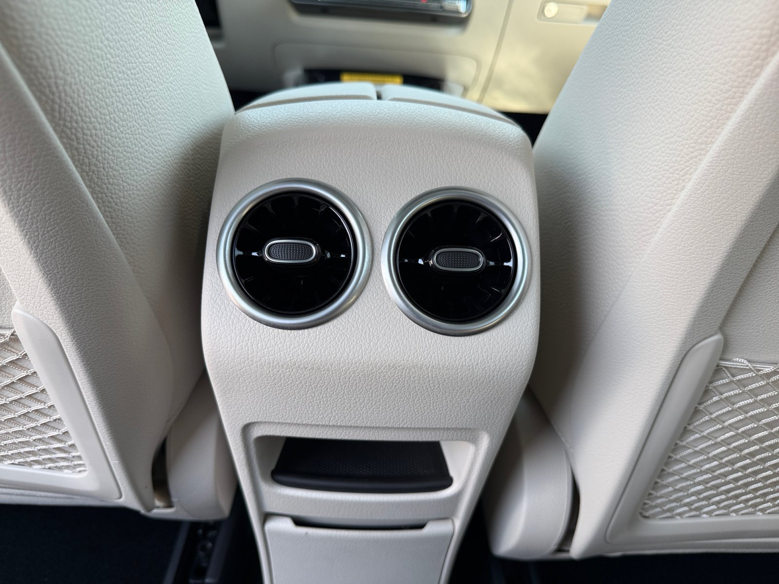 New 2026 Mercedes-Benz GLB 250 4MATIC image 32