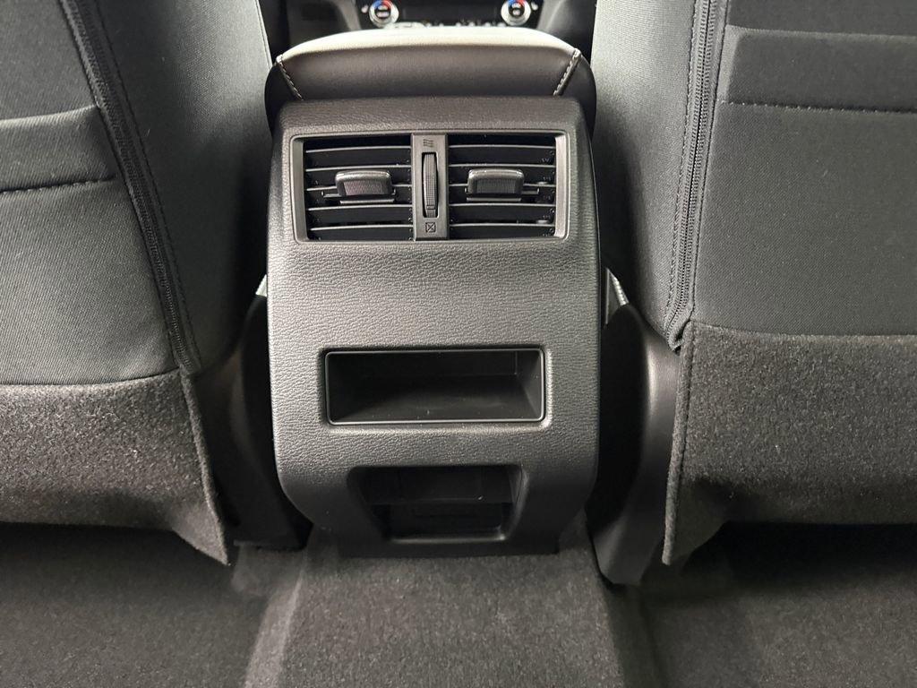 New 2026 Mitsubishi Outlander ES image 29