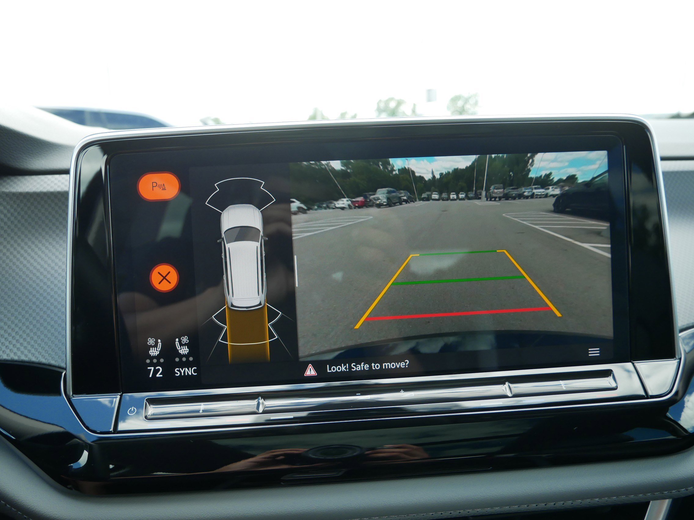 Certified 2025 Volkswagen Atlas Peak Edition SE image 31