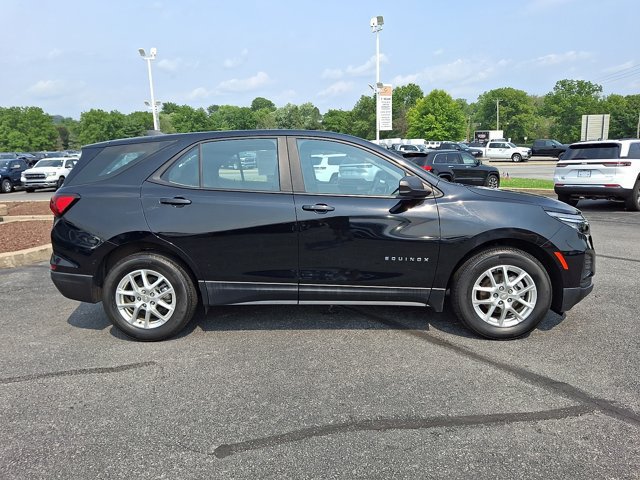 Used 2023 Chevrolet Equinox LS w/ Driver Confidence II Package FWD image 9