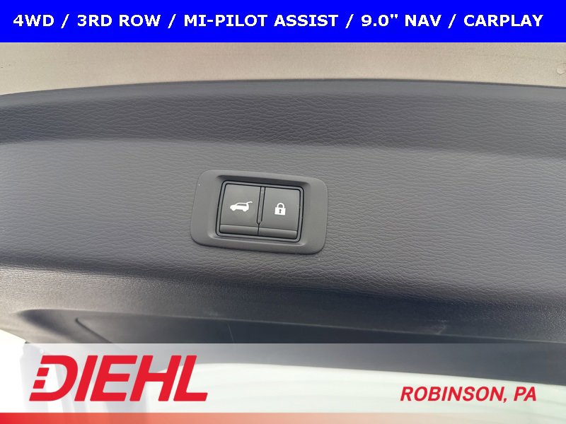 Used 2024 Mitsubishi Outlander SE image 11