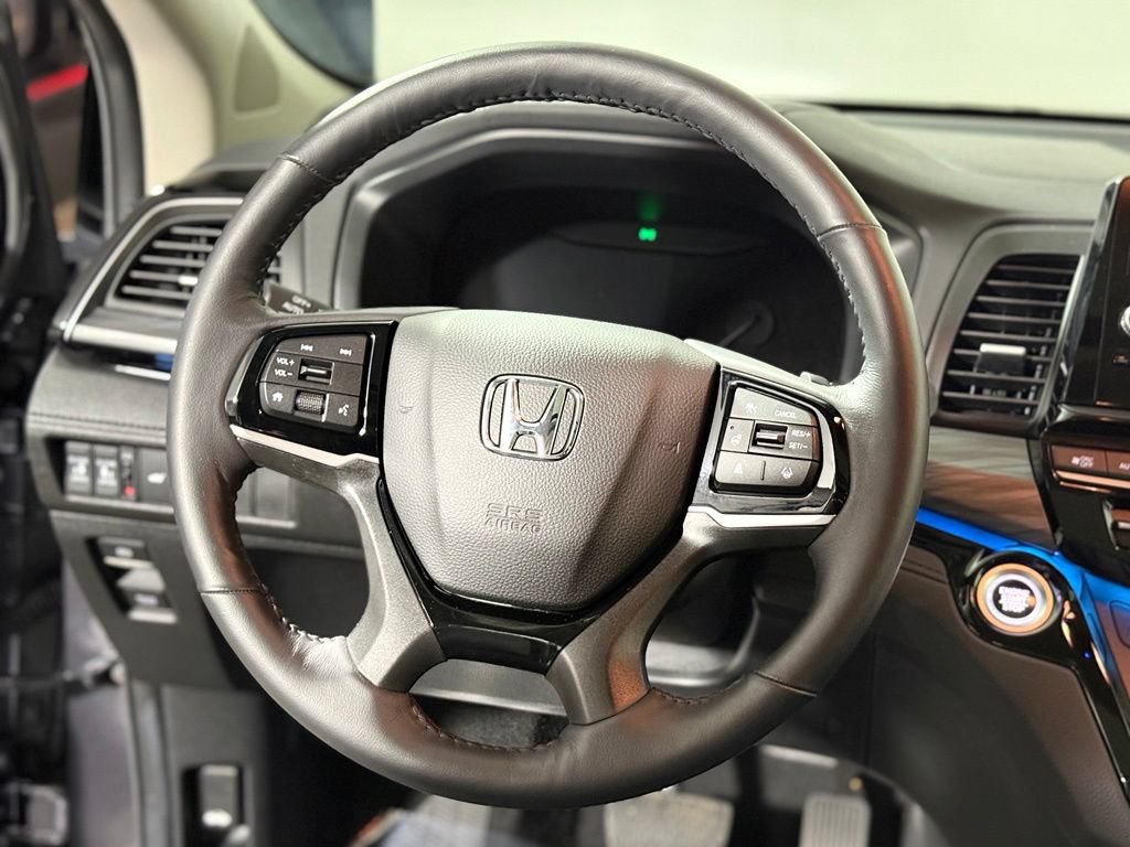 Used 2025 Honda Odyssey Elite image 12