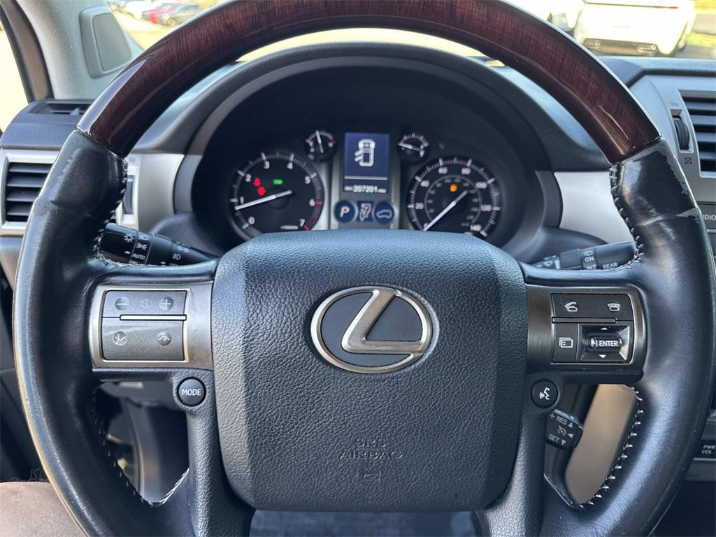 Used 2019 Lexus GX 460 image 26