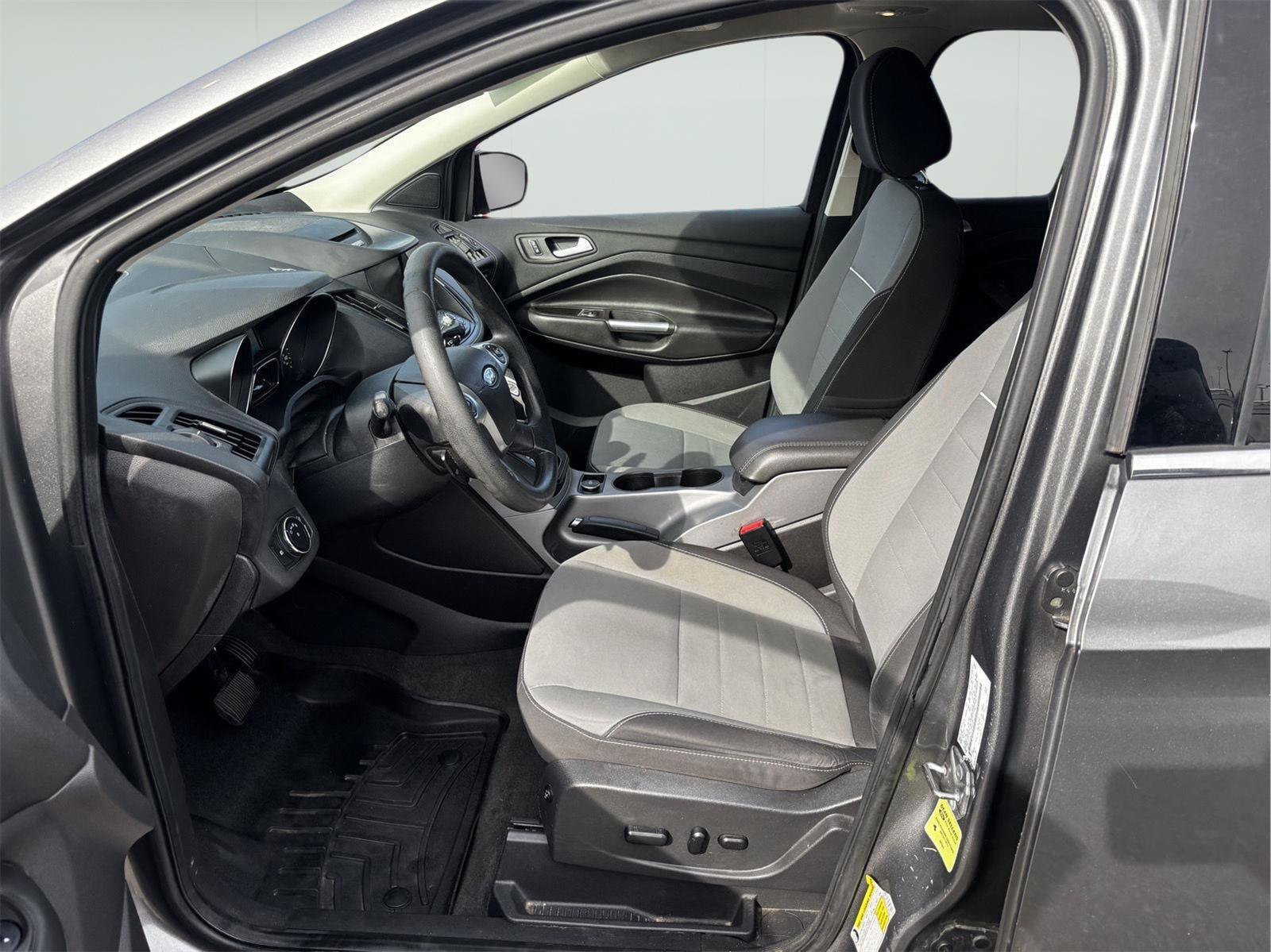 Used 2014 Ford Escape SE w/ Equipment Group 201A FWD image 15
