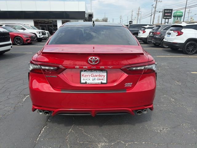 Used 2022 Toyota Camry XSE image 5
