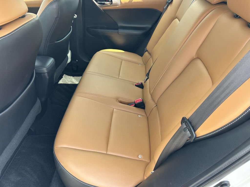 Used 2016 Lexus CT 200h w/ Navigation Package FWD image 19