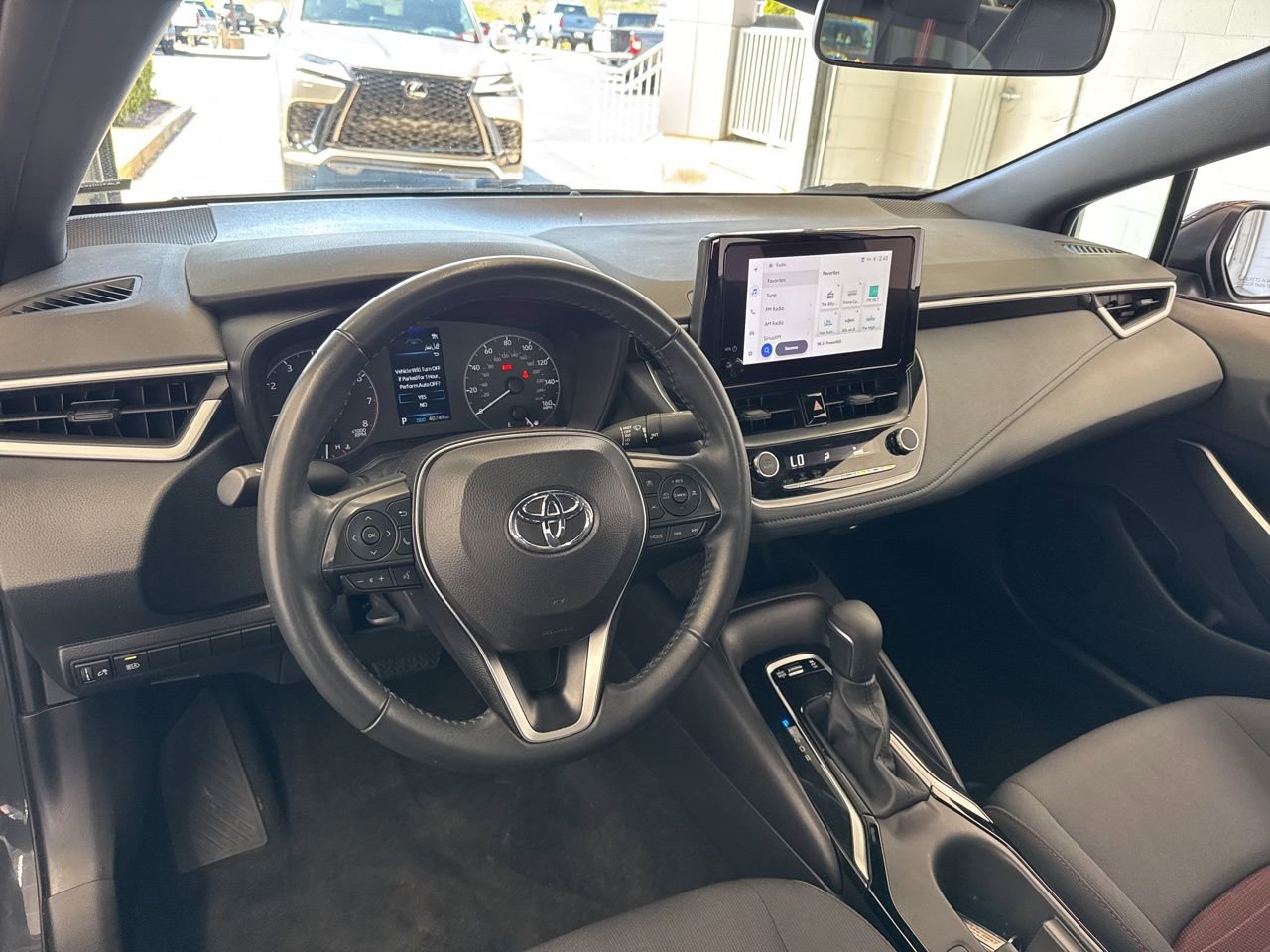 Used 2025 Toyota Corolla SE image 15