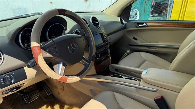 Used 2008 Mercedes-Benz ML 350 4MATIC image 3