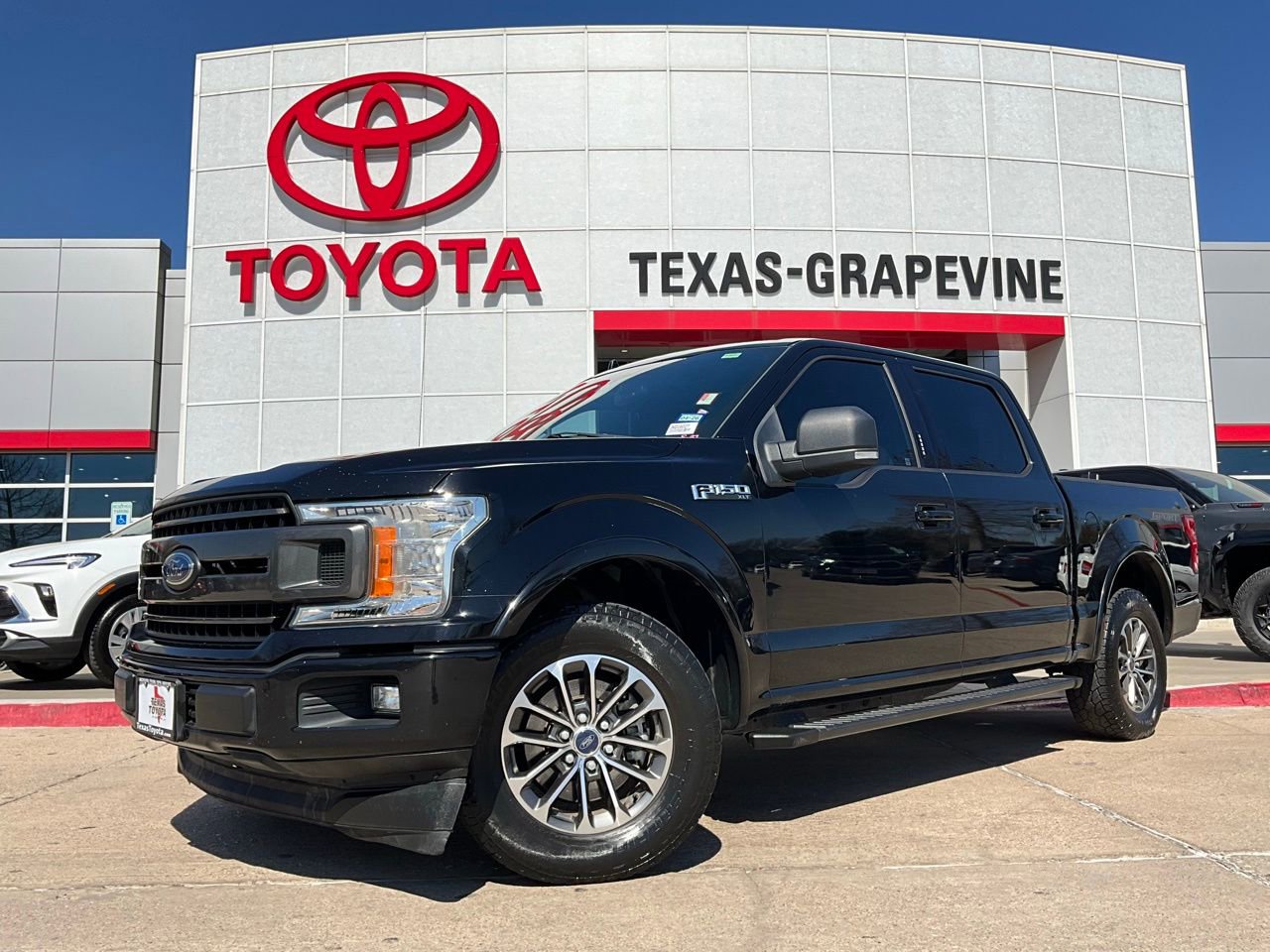 Used 2018 Ford F150 XLT w/ Equipment Group 302A Luxury image 3