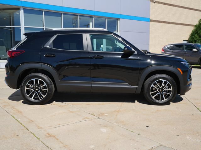 Used 2026 Chevrolet TrailBlazer LT w/ LT Cold Weather Package AWD/4WD image 8