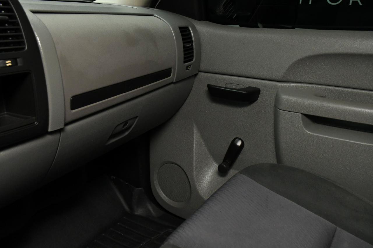 Used 2013 Chevrolet Silverado 3500 W/T RWD image 23
