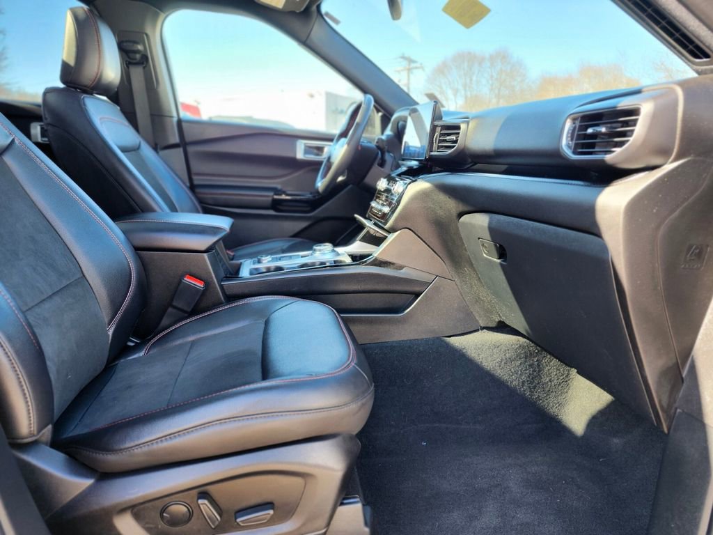 Certified 2022 Ford Explorer ST-Line w/ Class IV Trailer Tow Package image 11