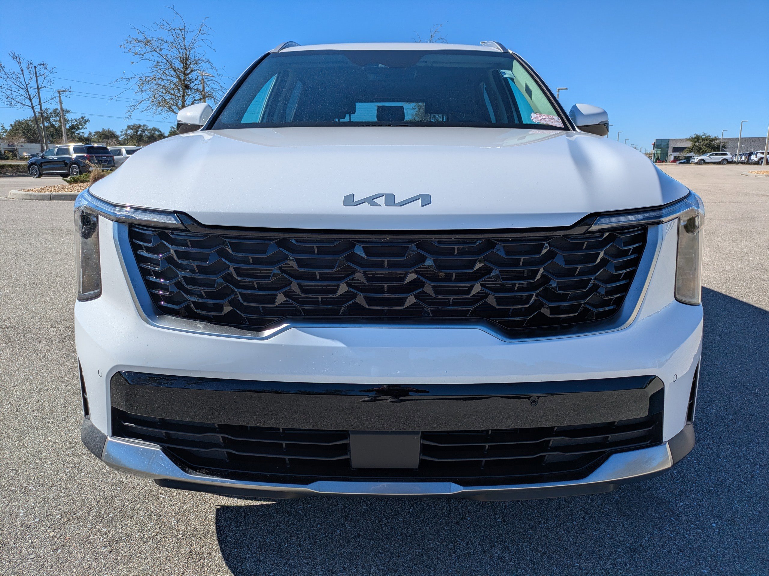 Certified 2025 Kia Sorento S image 3