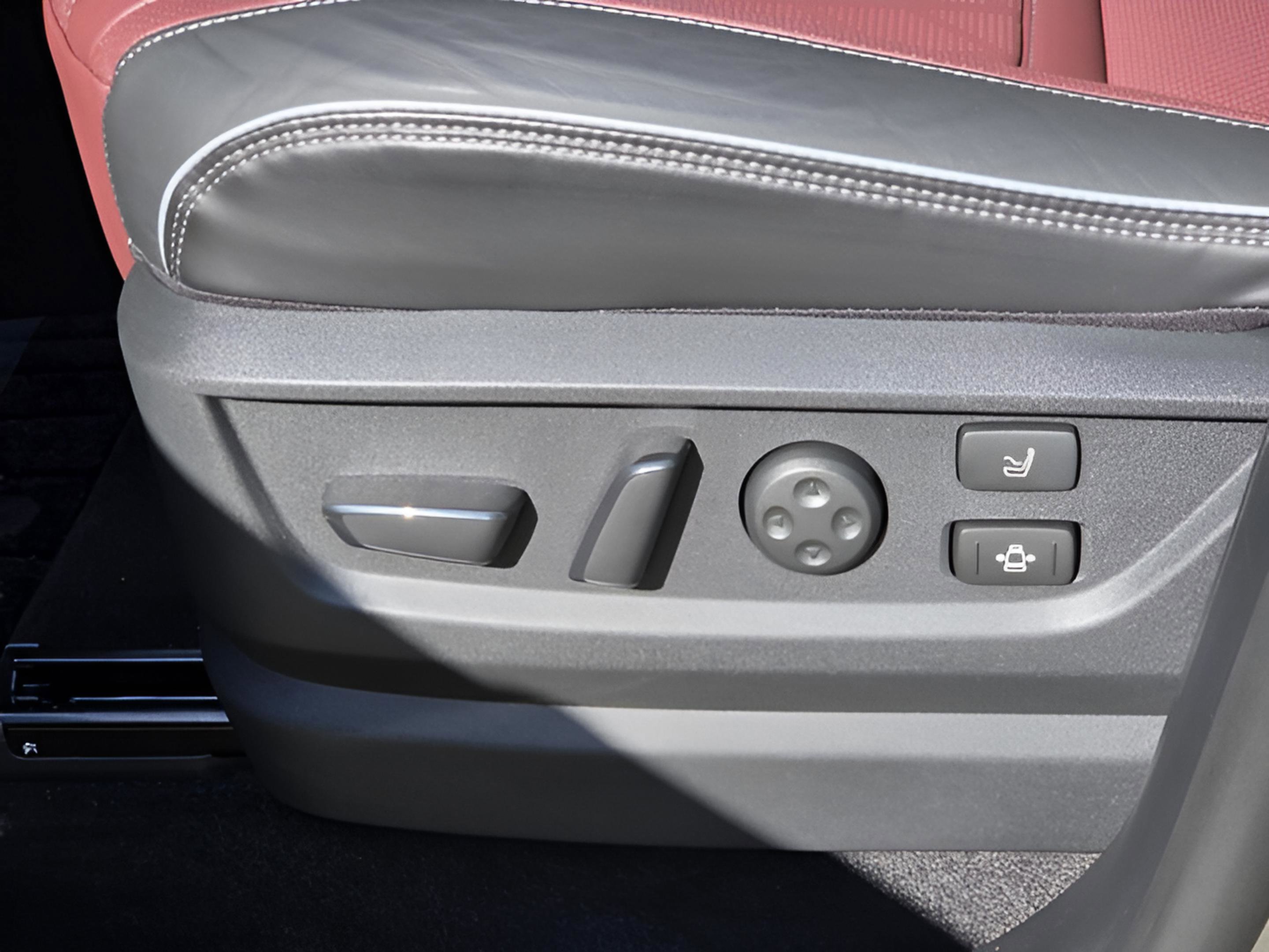 New 2026 INFINITI QX80 Autograph w/ Premium Cargo Package AWD/4WD image 19