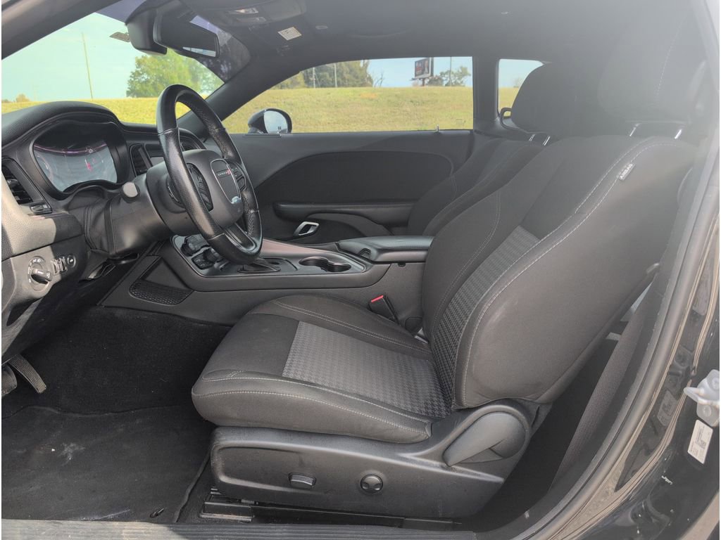 Used 2023 Dodge Challenger SXT w/ Blacktop Package image 10