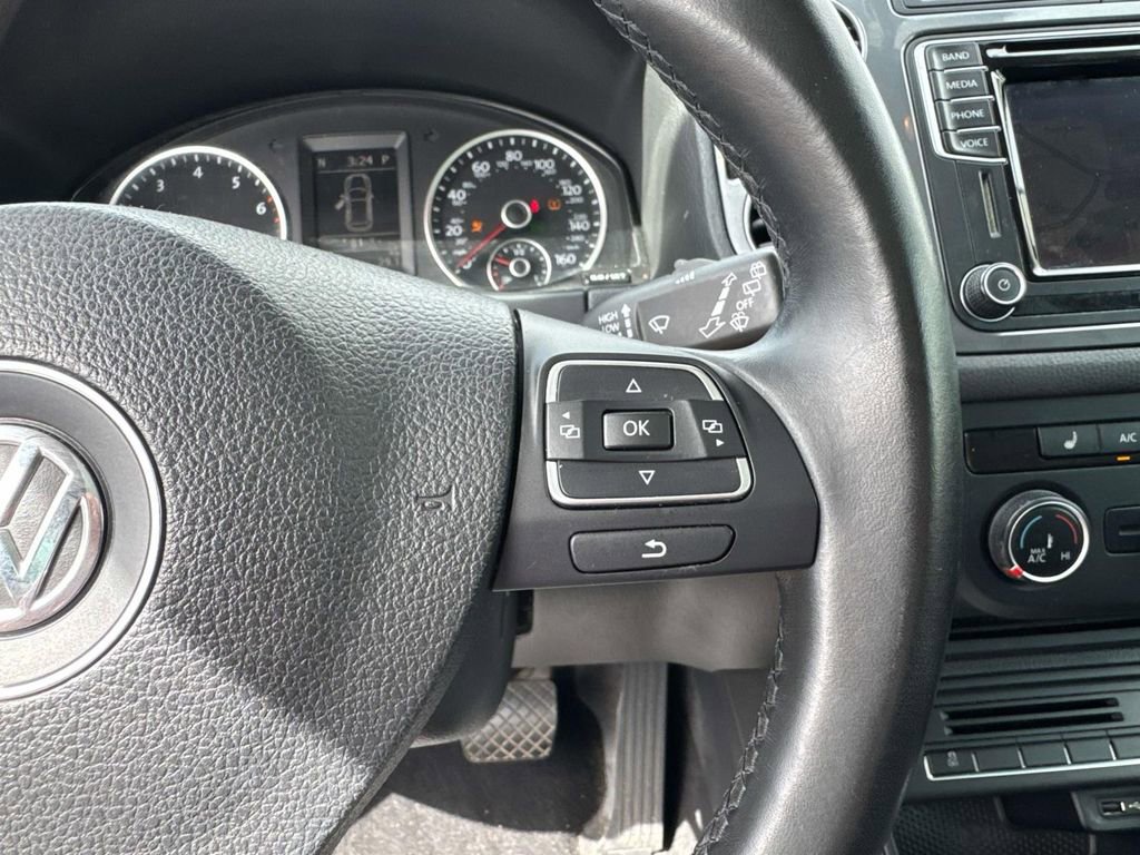 Used 2016 Volkswagen Tiguan SE FWD image 26