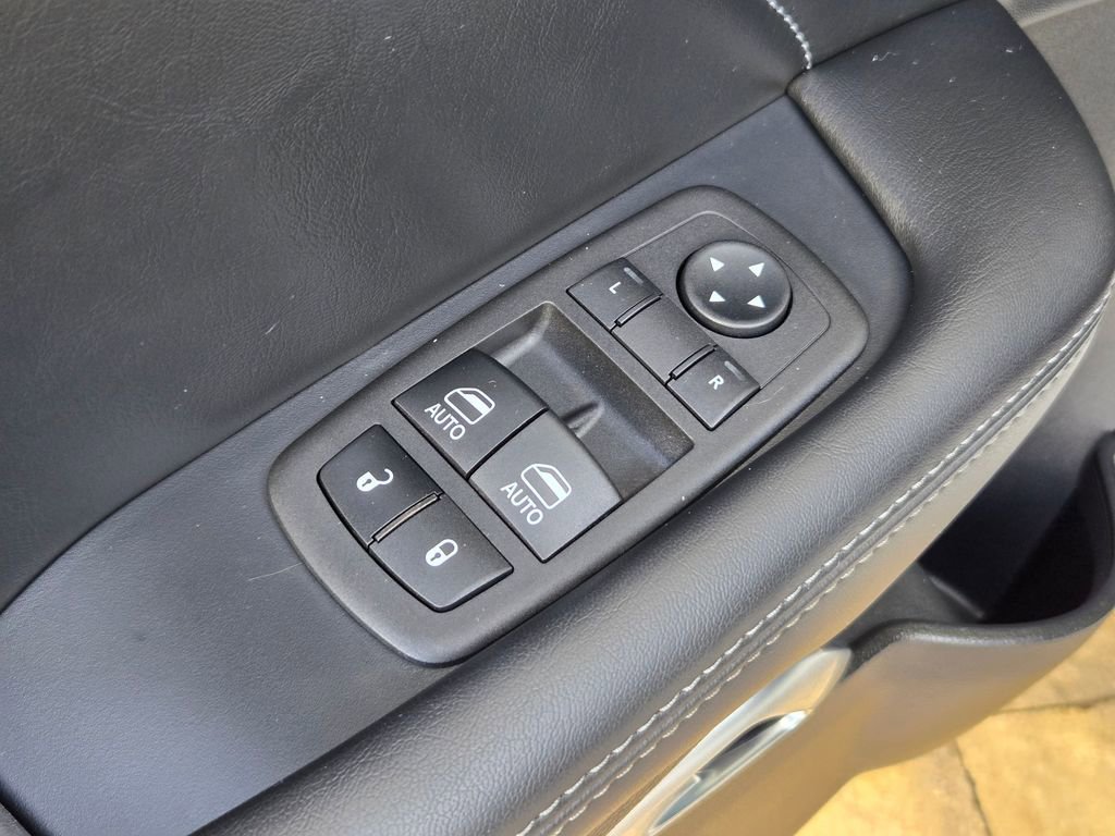 Used 2023 Dodge Challenger GT w/ Plus Package image 12