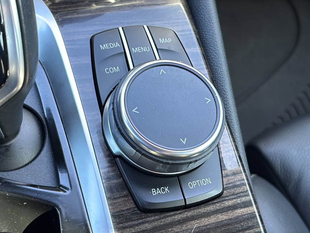 Used 2019 BMW 530i w/ Convenience Package image 49