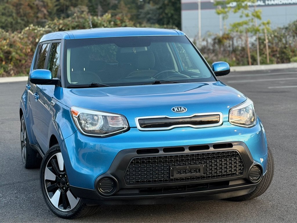 Used 2016 Kia Soul + w/ Designer's Package FWD image 3