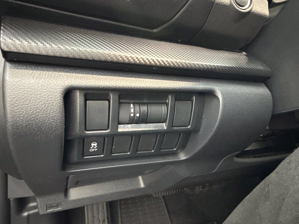 Used 2018 Subaru Crosstrek 2.0i Premium AWD/4WD image 13