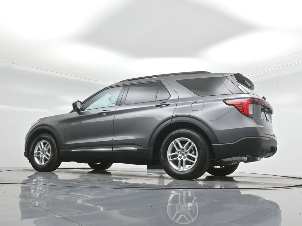 New 2025 Ford Explorer Active image 52