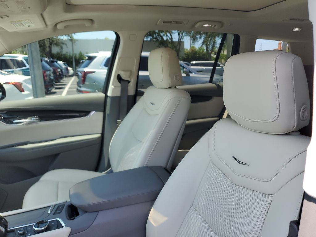 Certified 2022 Cadillac XT6 Premium Luxury AWD/4WD image 21