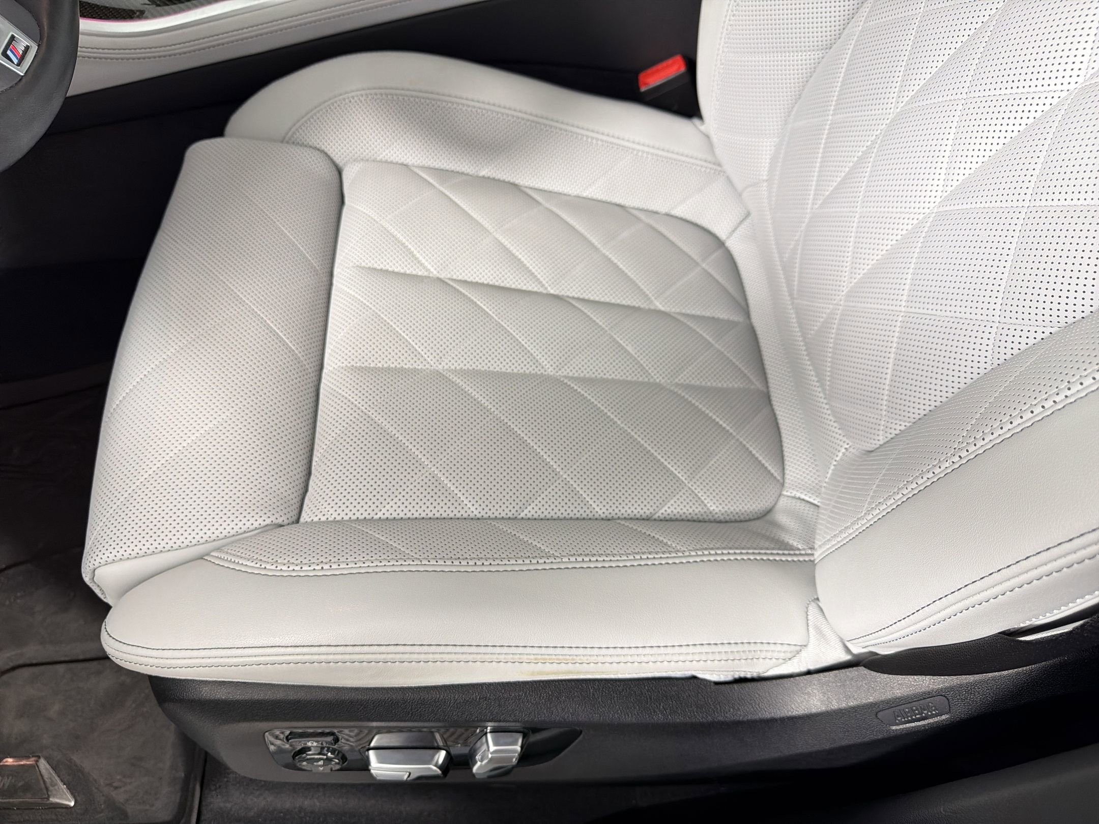 Used 2024 BMW X5 M60i w/ Executive Package image 14