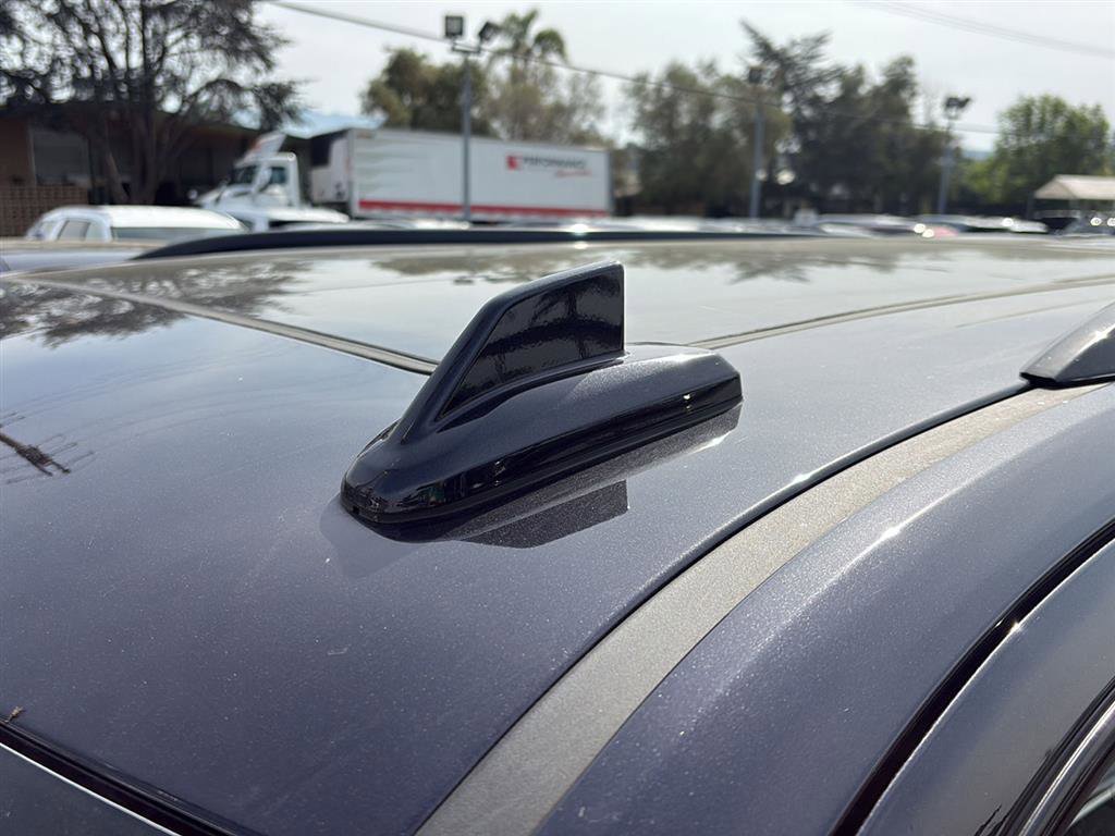 Used 2024 Cadillac Escalade Sport w/ LPO, ONYX Package image 19