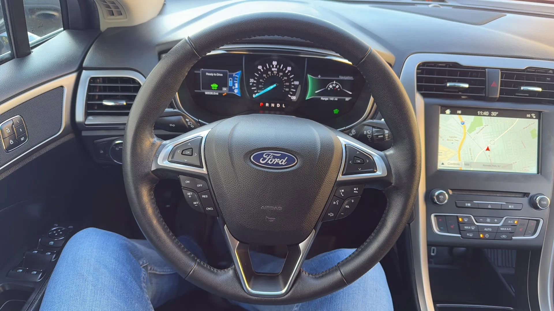 Used 2018 Ford Fusion Energi SE image 10