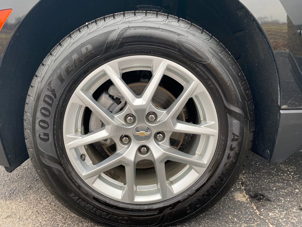 Used 2023 Chevrolet Equinox LT w/ Driver Convenience Package image 30