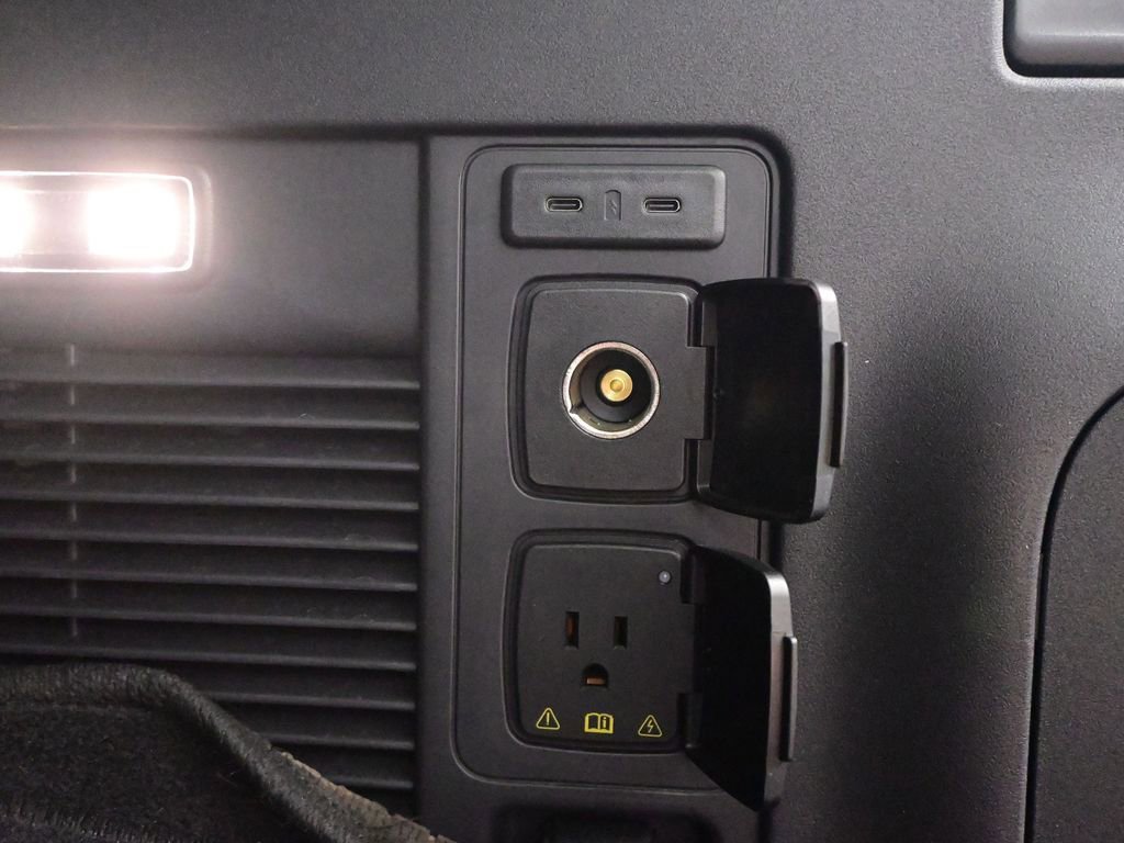 Used 2025 Ford Expedition Platinum w/ Platinum Ultimate Package image 34