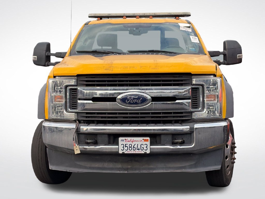Used 2018 Ford F550 2WD Regular Cab Super Duty image 3