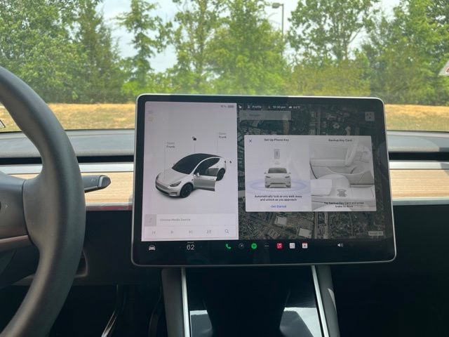 Used 2021 Tesla Model Y Long Range AWD/4WD image 17