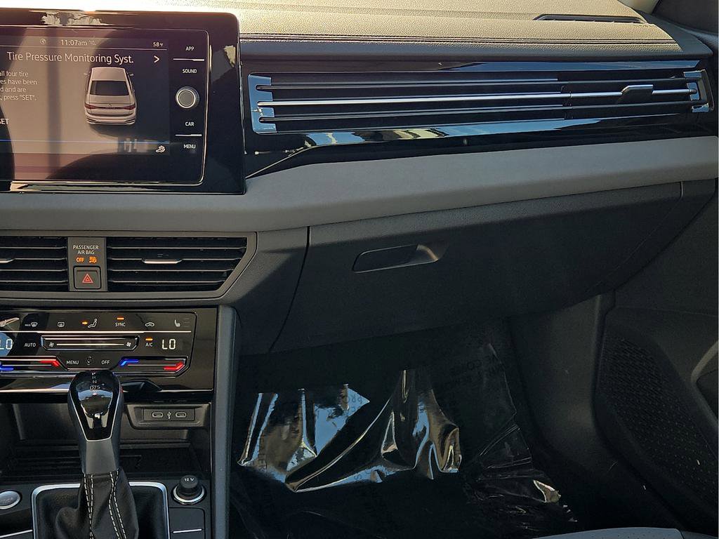 New 2026 Volkswagen Jetta SE image 14