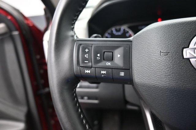 Used 2025 Nissan Rogue SV AWD/4WD image 19