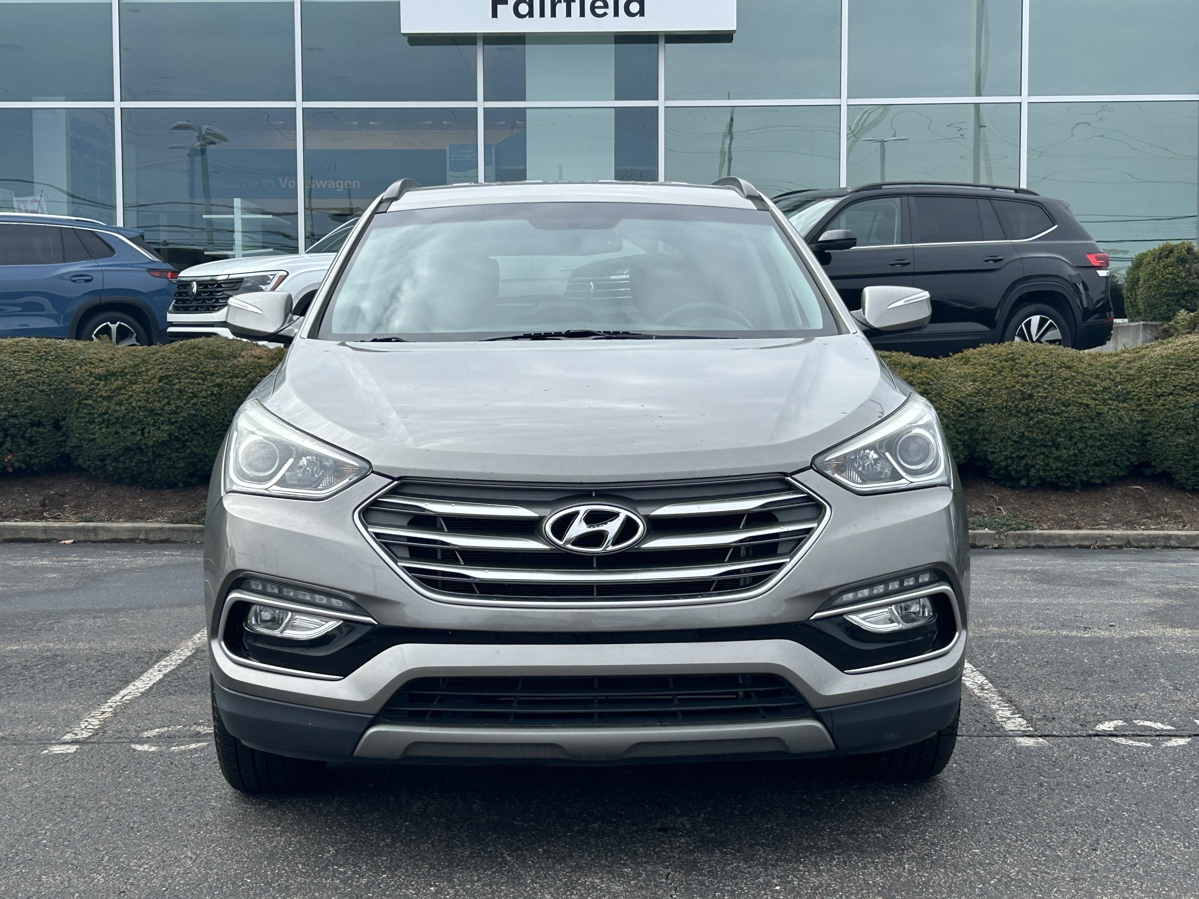 Used 2017 Hyundai Santa Fe Sport image 2