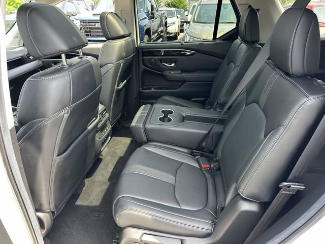 Used 2025 Honda Pilot Touring image 16