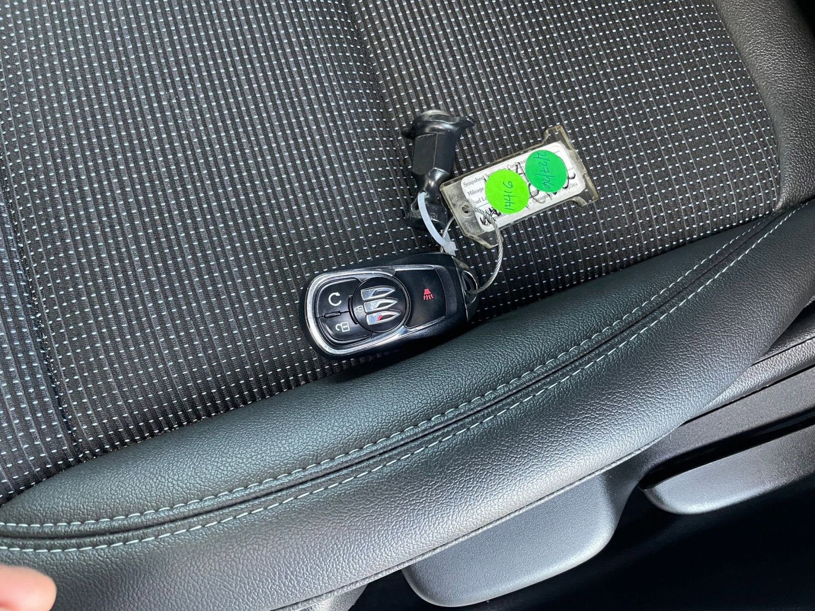 Used 2025 Buick Envista Preferred image 21