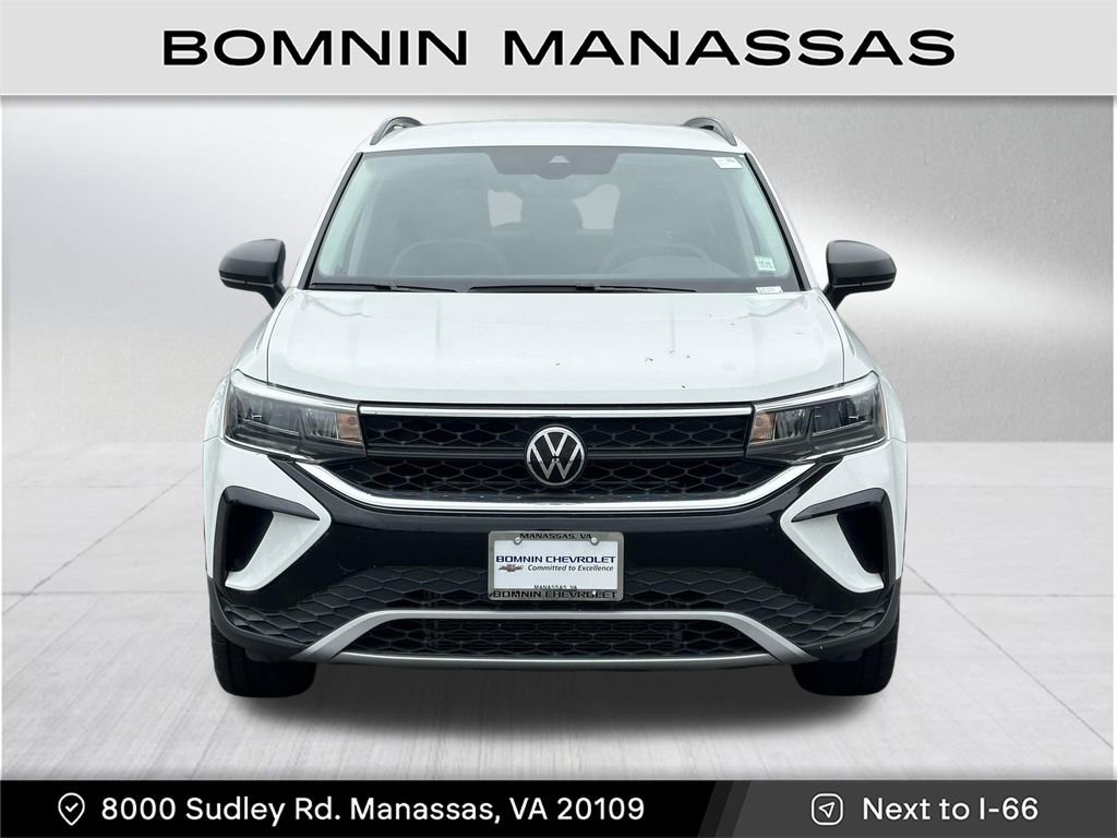 Used 2023 Volkswagen Taos S image 2