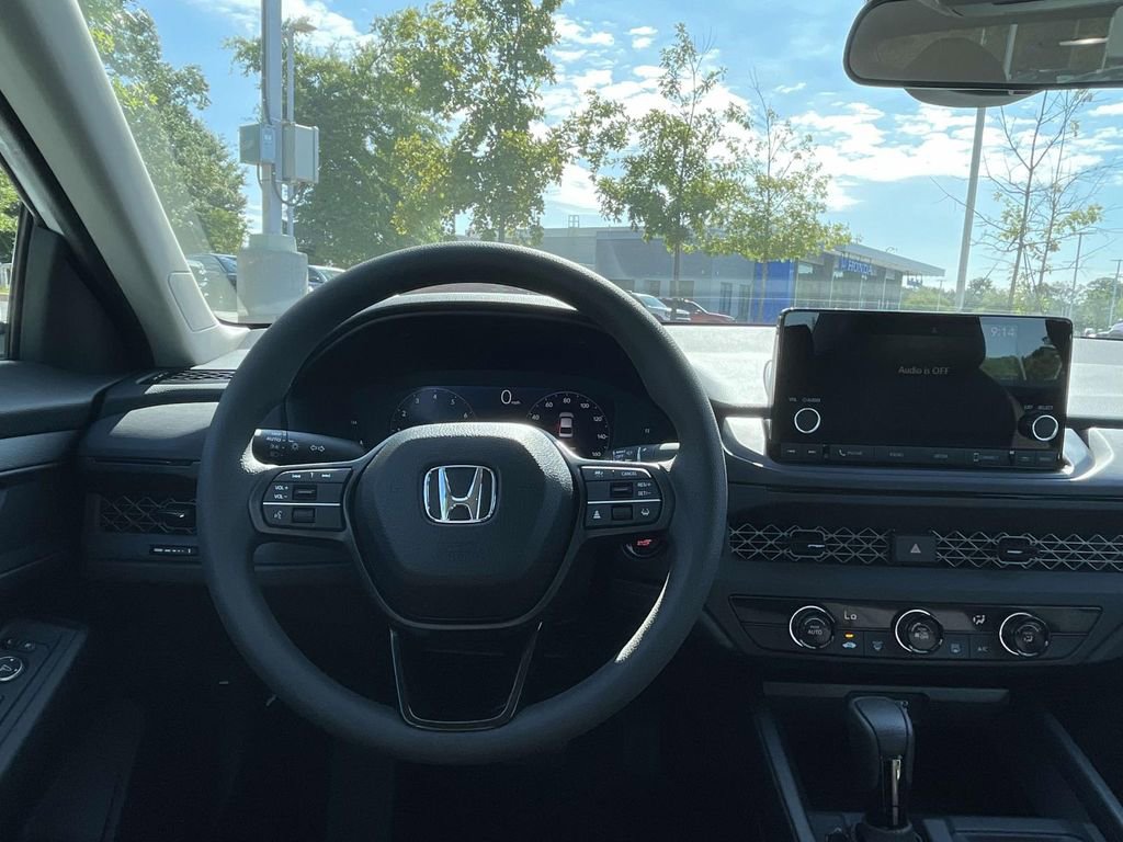 Used 2025 Honda Accord LX image 15